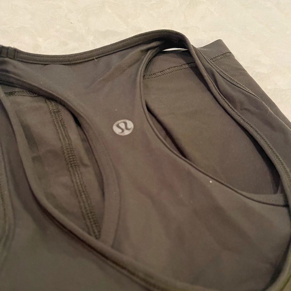 LuluLemon 🍋 Army green athletic tang-top